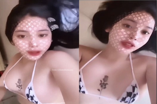 Hot girl hấp dẫn yêu chiều anh chàng bền bỉ