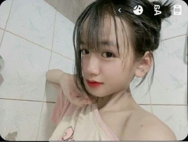 Mai Nhi xinh dâm từ nhỏ